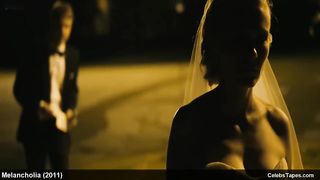 Голая Кирстен Данст в подборке сцен из фильма «Меланхолия»