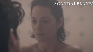 Подборка обнаженных сцен и секса с Марион Котийяр из её фильмов