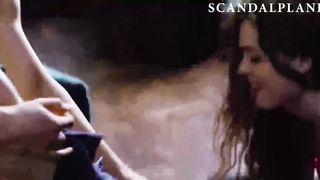 Софи Порро в красивой секс сцене из мелодрамы «Открытое море»
