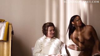 Голая негритянка Нафесса Уильямс принимает душ в сцене из «Твин Пикса»