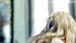 Джессика Паркер Кеннеди сверкает сиськами и мохнаткой в сцене из сериала «Черные паруса»