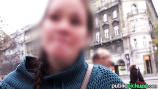 Испанская студентка продается в секс пользование пикаперу